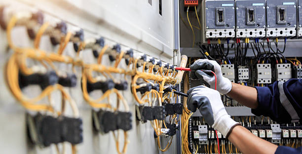 Professional Electrician technician working in Lovejoy, GA